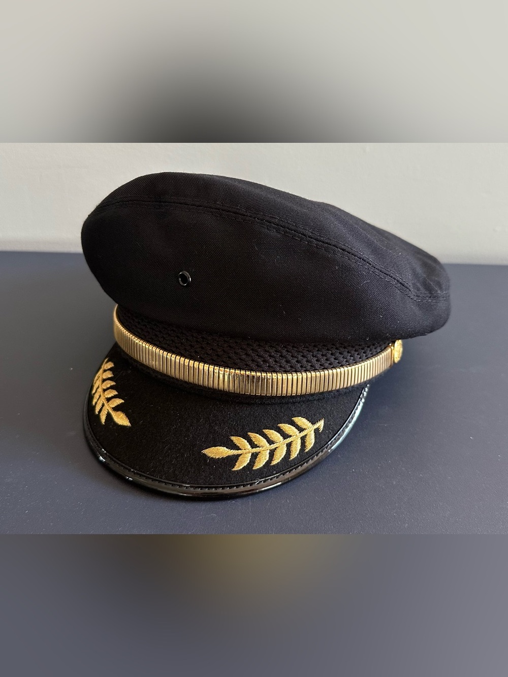 Delta Air Lines Pilot Captain’s Hat Black, Superior Uniform Cap Co. Size 7 1/8